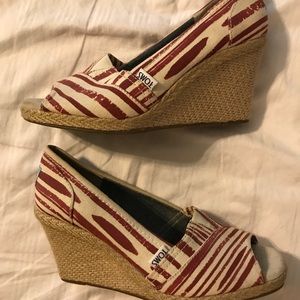 TOMS espadrilles